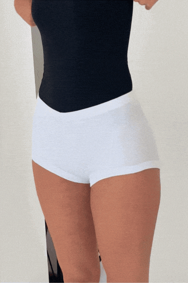 SUMAQ Short